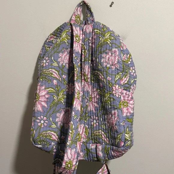 Erin Made Emma Quilted backpack🌸 - Picture 6 of 10